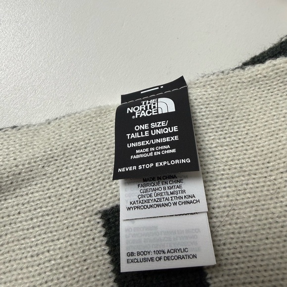 TNF The North Face Reversible Logo Scarf NWT 2 Tone Design Unisex Scarves Gray - Picture 5 of 8